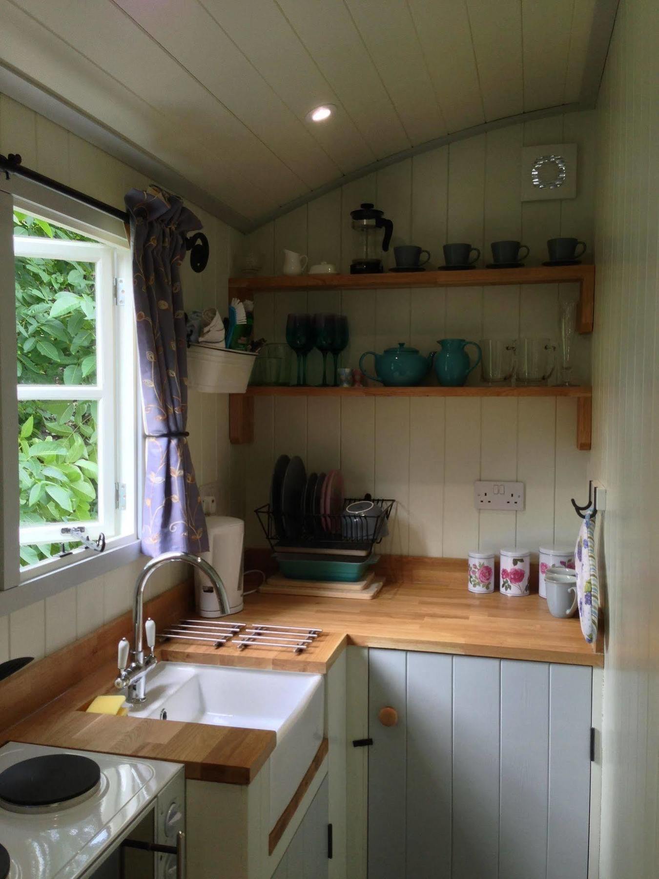 Posh Huts Farmstay Falstone ภายนอก รูปภาพ